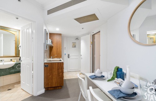 Surfers Paradise Apartment | Legends – 2 Interconnecting Bedroom Apartment