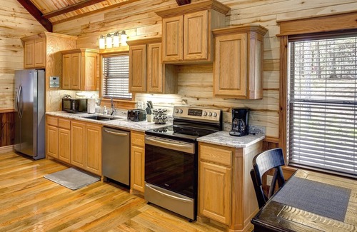 Broken Bow Cabin | Legends Lair-Mountain Hideaway, Woodburning Fireplace, Hot Tub, Jetted Tub🔥🌊🌲