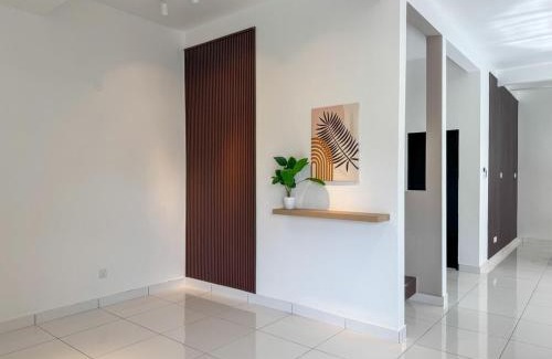 Gelang Patah Villa | Legoland Bukit Indah 10 mins 3 rooms large space Family room
