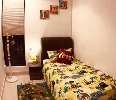 Gelang Patah Apartment | Legoland & Educity at BuYiYang Homestay
