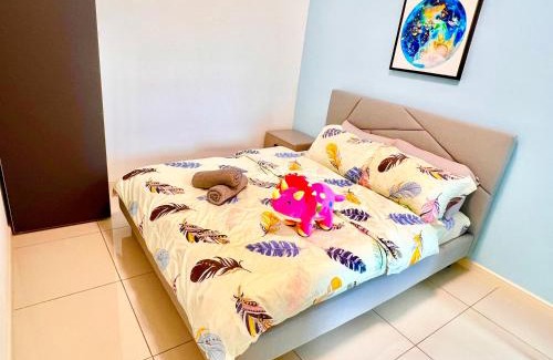 Medini Apartment | LEGOLAND ELYSIA PARK 2 BEDROOM with Luxe Pool Cozy Stay
