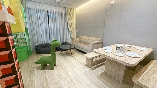Medini Apartment | Legoland-Medini Luxury Play & Stay -5pax