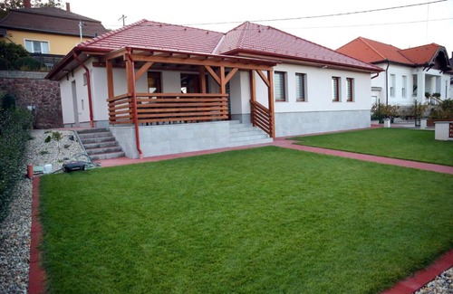 Szekszard House | Lehel Vendégház