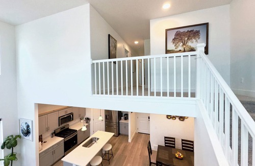Lehi House | Lehi Retreat:Silicon Slopes/Thanksgiving Pt: Swimming Pool,Fully Stocked Kitchen