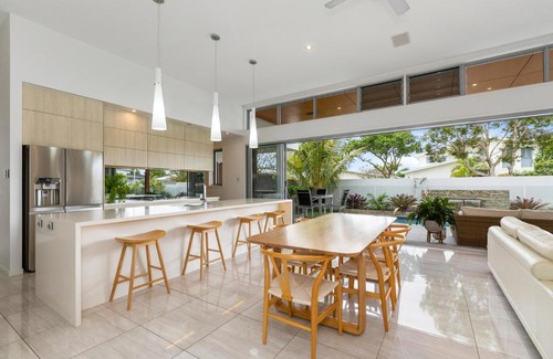 Kingscliff House | Leilani Hale at Salt Village, Kingscliff Accommodation