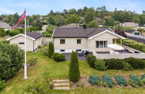 Sandefjord Apartment | Leilighet sentralt til Sandefjord og Torp flyplass
