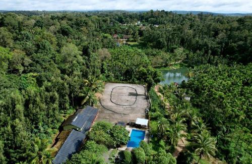 Mudigere House | Leisure Homestay - Pool, Boating, Zipline, Home Food, Estate