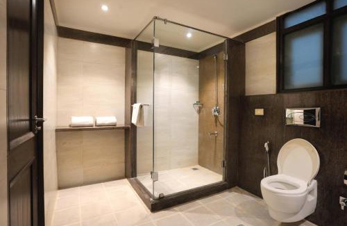 Panch Batti Hotel | Leisure Inn Grand Chanakya