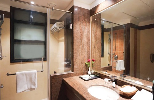 Panch Batti Hotel | Leisure Inn Grand Chanakya