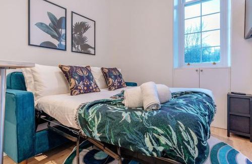 Leith Apartment | Leith Luxe Retreat!