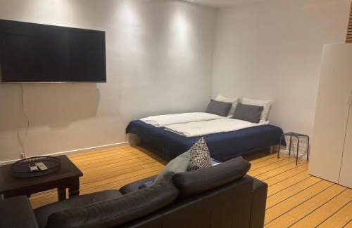 Broendy Strand Apartment | Lejlighed med eget bad, køkken og terasse