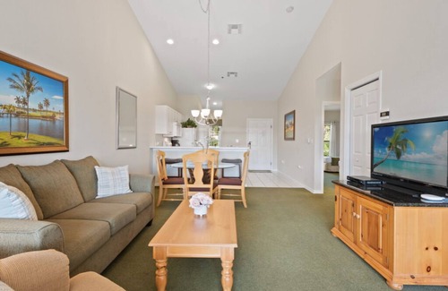 Naples Condo | Lely Greenlinks 2nd Floor - on Golf Course, Minutes from Beaches, Downtown!