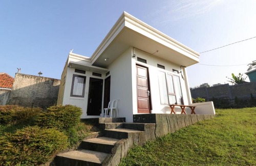 Parongpong House | Lembur Incu Syariah Villa & Resto
