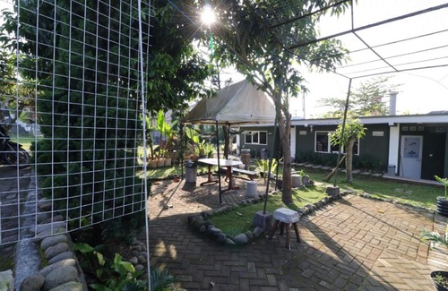 Parongpong House | Lembur Incu Syariah Villa & Resto
