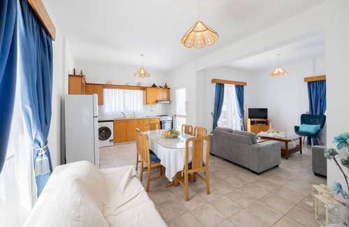 Argaka Villa | Lemon Grove Villa Dio