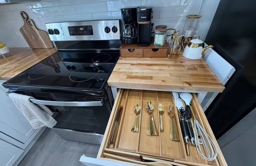 Odessa Apartment | Lemon Luxury Apartment - 7PPL I Top - BBQ - Parking
