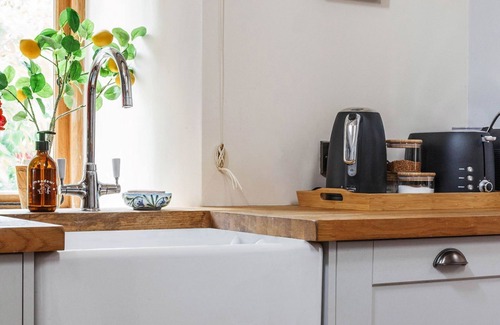 Painswick Cottage | Lemon Tree Cottage - Luxury Cottages
