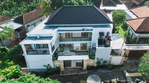 Anturan Hotel | Lemon Tree Hotel Bali