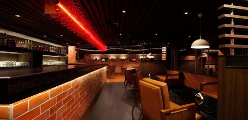 Manapakkam Hotel | Lemon Tree Hotel Shimona Chennai