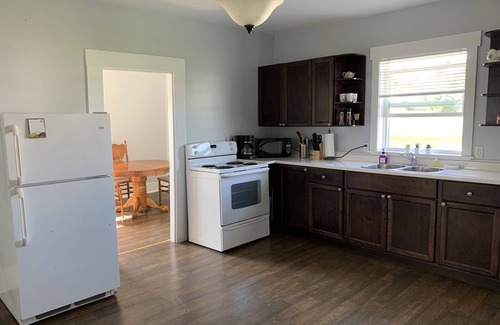 Lower Five Islands House | Lena's Place is situated in the center of beautiful Five Islands, Nova Scotia
