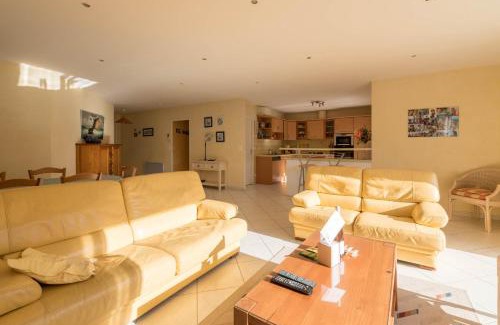 Prefailles House | Lenerie - 800m plage - Wifi - Parking