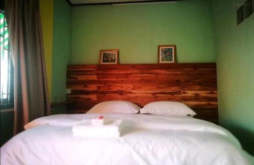 Vang Vieng Hotel | Leng Saysana Guesthouse
