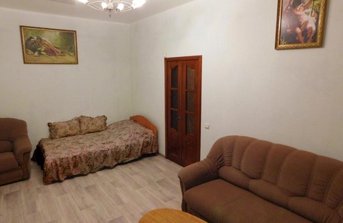 Magnitogorsk Apartment | Leningradskaya 35