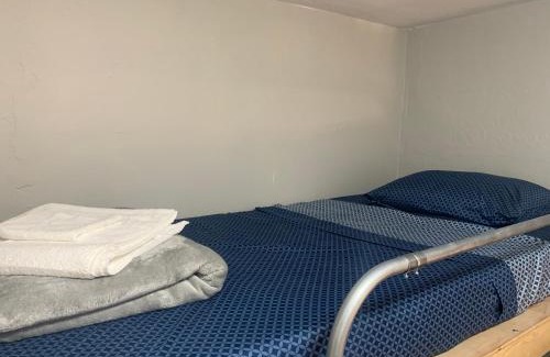St. Petersburg Apartment | Lenny's Southy Hostel