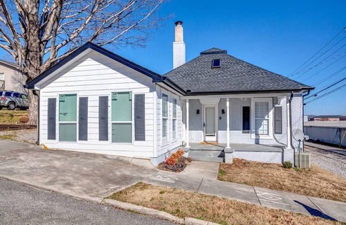 Lenoir City House | Lenoir City Cottage (Just Minutes from the Lake)