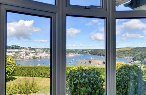 Polruan House | Lentino - Three Bedroom House, Sleeps 6