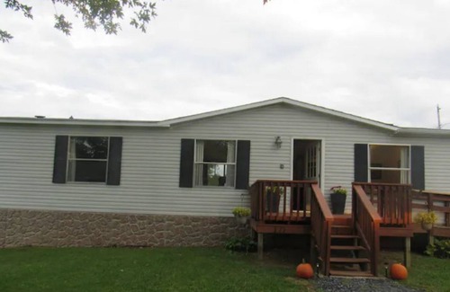 Rileyville House | LENTZ LANE LODGE VIEWS, VIEWS, VIEWS AND JUST MINUTES TO SHENANDOAH RIVER