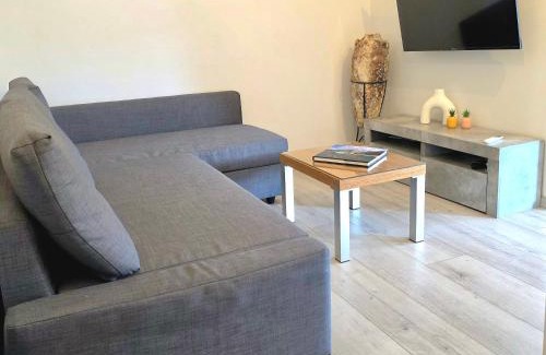 Ireon Apartment | Leo Di Mare