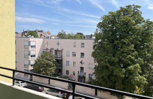 Innenstadt Apartment | Leo Flat