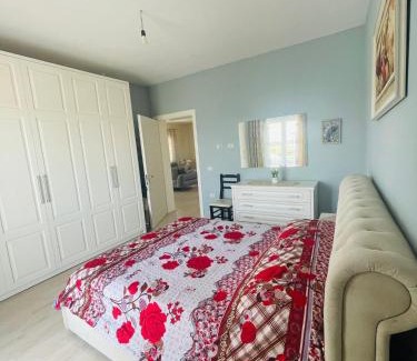 Rade House | Leo Home