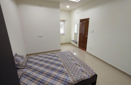 Shamshabad Villa | LEO's DEN 9 Guests AC 3BHK 9 mins to RGIA