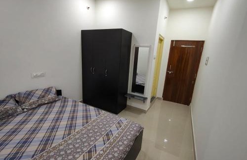 Shamshabad Villa | LEO's DEN 9 Guests AC 3BHK 9 mins to RGIA