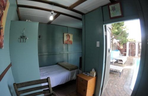 Fish Hoek Bed & Breakfast | Leo's Den