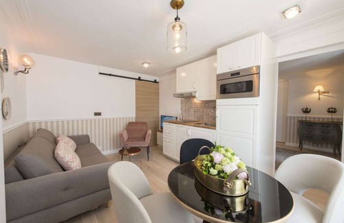 Gaillon Apartment | Leocadia, 1BR/1BA, 2 people