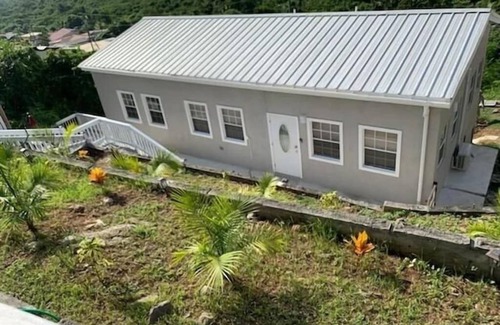 Rosendal House | Leona's Hidden Adventure 3 Bedroom Home by Redawning
