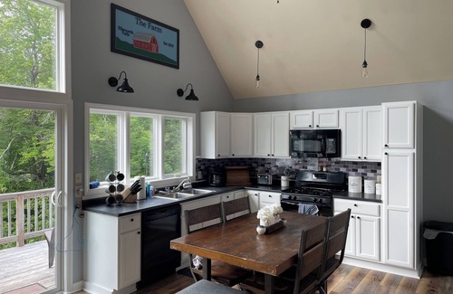 Ellsworth House | Leonard Lake House Get Away