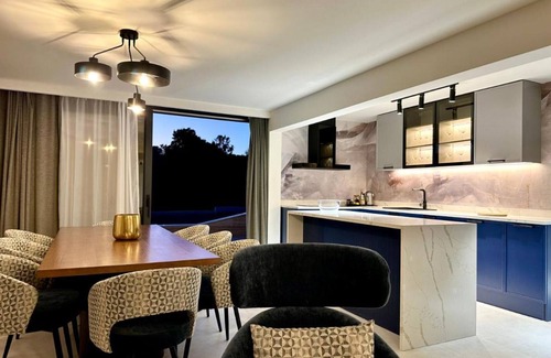Kozino Apartment | Leonarda Waterfront Residences