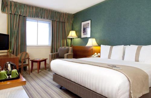 Heathrow Villages Hotel | Leonardo London Heathrow Airport