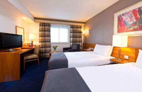 Heathrow Villages Hotel | Leonardo London Heathrow Airport