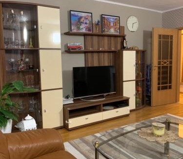 Benrad Apartment | Leon’s Apartment