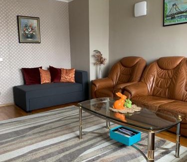Benrad Apartment | Leon’s Apartment