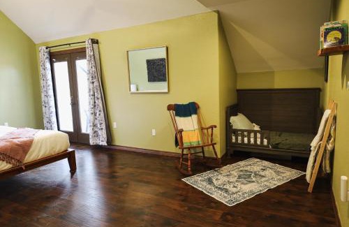 Altamont House | Lepista Landing Family Home Near Downtown KFalls