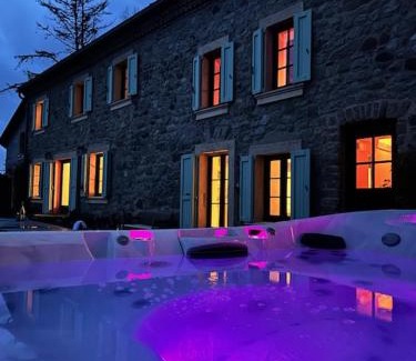 Buissard House | Lerefugedetiti