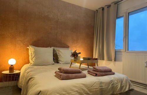 Mons-en-Baroeul Apartment | LeRelaisdOdile - Studio Cosy - Proche Metro - Parking Gratuit - Mons-en-Barœul