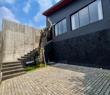 Bandung Villa | LeRoca Villa