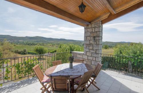 Chauzon House | Les 23 Mûriers